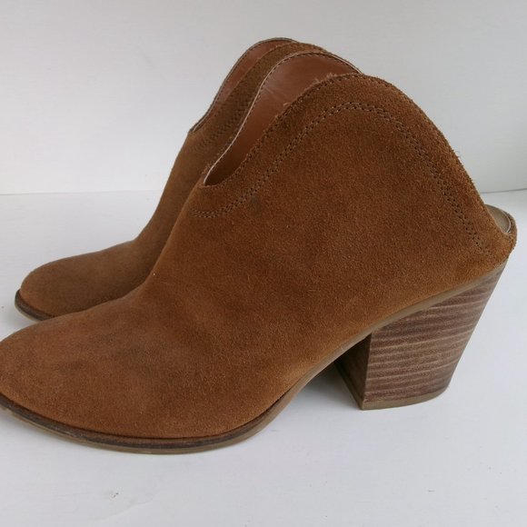 The Heeled Mule in Cognac Suede with Wood Stacked Heel Size 9 - Picture 3 of 14